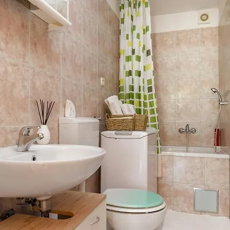 Apartment Jurica - 300 M From Sea Split
