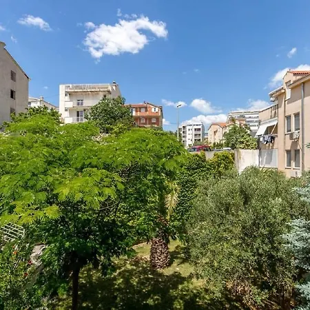 Jurica - 300 M From Sea Apartment